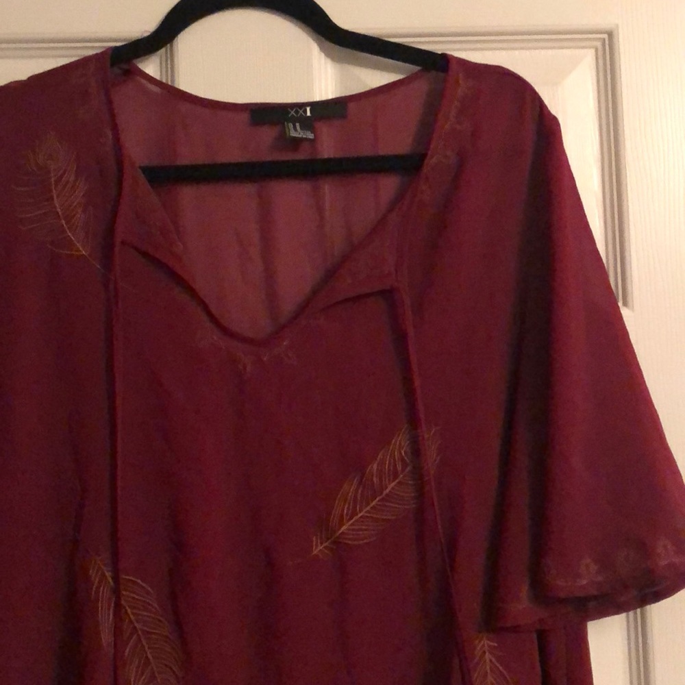 Top - Picture 2 of 2